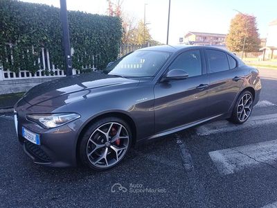 Usata Alfa Romeo Giulia Veloce 211 CV (155 kW) 2020 Gray Berlina