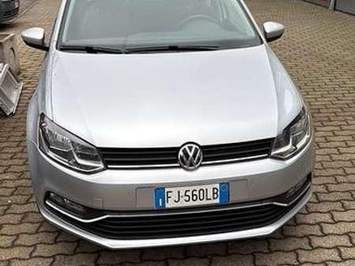 Usata VW Polo Comfortline 90 CV (66 kW) 2017 Argento Berlina