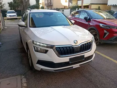 Usata Skoda Kamiq Ambition 95 CV (69 kW) 2023 Bianco SUV