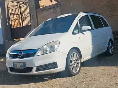 Usata Opel Zafira Cosmo 120 CV (88 kW) 2006 Bianco Monovolume