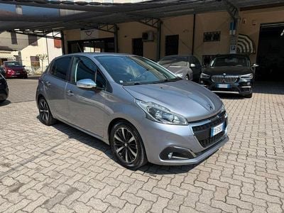 Usata Peugeot 208 GT-line 102 CV (75 kW) 2019 Giallo Utilitaria