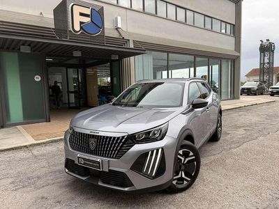 Usata Peugeot 2008 Allure 102 CV (75 kW) 2024 Grigio SUV