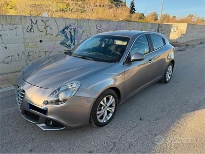 Usata Alfa Romeo Giulietta 105 CV (77 kW) 2013 Grigio Berlina
