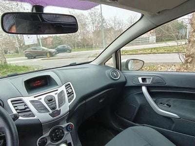 Usata Ford Fiesta 70 CV (51 kW) 2012 Grigio Utilitaria