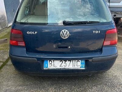 Usata VW Golf IV 2000 Blu Berlina