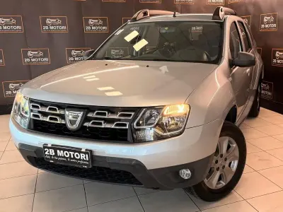 Usata Dacia Duster Lauréate 109 CV (80 kW) 2017 Grigio SUV