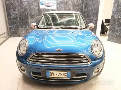 Usata Mini Cooper D Chili 109 CV (80 kW) 2009 Blu/azzurro(met.) Utilitaria