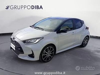 Usata Toyota Yaris Hybrid Sport 116 CV (85 kW) 2023 Grigio Berlina