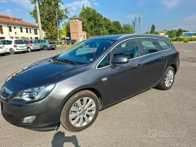 Usata Opel Astra Sport 110 CV (80 kW) 2011 Station wagon