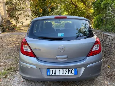 Usata Opel Corsa Cosmo 80 CV (58 kW) 2009 Utilitaria
