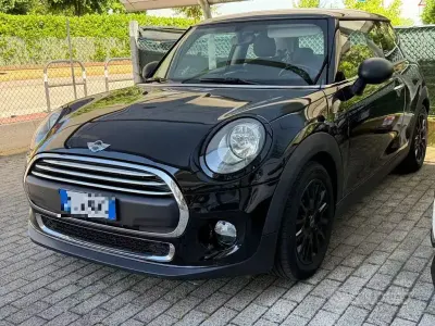 Usata Mini One D 95 CV (69 kW) 2017 Nero Utilitaria