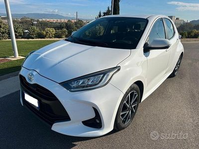 Usata Toyota Yaris Trend 72 CV (52 kW) 2023 Bianco Utilitaria