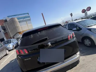 Usata Peugeot 3008 131 CV (96 kW) 2022 Nero SUV