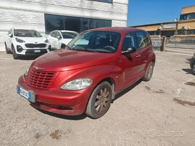 Usata Chrysler PT Cruiser Clasic 116 CV (85 kW) 2002 Rosso Berlina