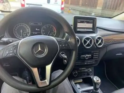 Usata Mercedes B180 Executive 122 CV (89 kW) 2012 Bianco Utilitaria