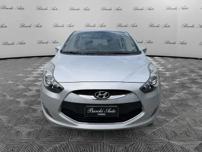 Usata Hyundai ix20 Style 125 CV (91 kW) 2012 Argento Utilitaria