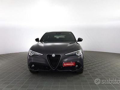 Begagnad Alfa Romeo Stelvio Veloce 210 HK (154 kW) 2023 Grå SUV