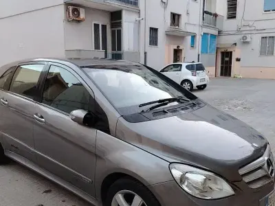 Usata Mercedes B200 Chrome 140 CV (102 kW) 2006 Grigio Monovolume
