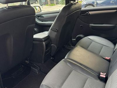 Begagnad Mercedes 200 Premium 140 HK (102 kW) 2010 Svart Minibuss