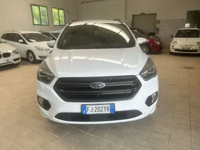 Usata Ford Kuga ST-Line 150 CV (110 kW) 2017 Bianco SUV