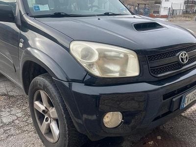 Nero Usata 2005 Toyota RAV4 SUV | 4000 €