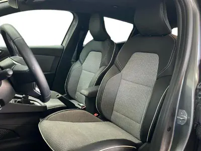 Usata Renault Clio Techno 2025 Grigio scuro Utilitaria