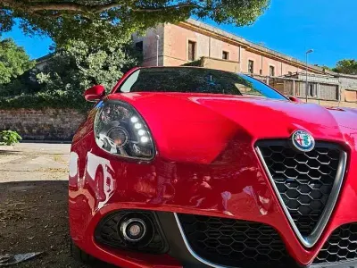 Usata Alfa Romeo Giulietta Tech Edition 120 CV (88 kW) 2019 Rosso Utilitaria
