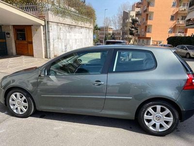 Usata VW Golf IV GTD 140 CV (102 kW) 2004 Grigio Berlina