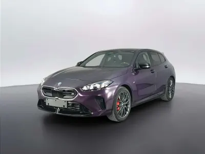Nuova BMW M135 317 CV (233 kW) 2026 Thundernight metallizzato Utilitaria