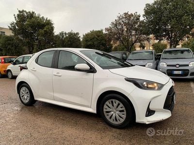 Usata Toyota Yaris Trend 72 CV (52 kW) 2023 Bianco Utilitaria