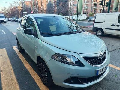 Usata Lancia Ypsilon Gold 69 CV (50 kW) 2023 Verde Utilitaria
