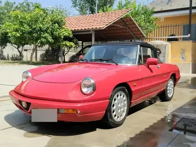 Usata Alfa Romeo Spider 122 CV (89 kW) 1992 Rosso Cabrio