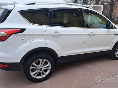 Usata Ford Kuga 150 CV (110 kW) 2019 Bianco SUV