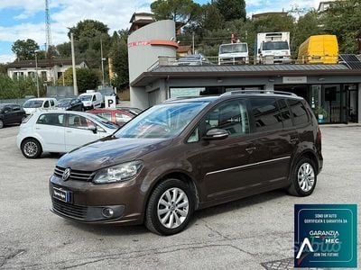 Usata VW Touran Comfortline 105 CV (77 kW) 2011 Marrone Monovolume