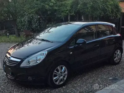 Usata Opel Corsa 90 CV (66 kW) 2007 Nero Utilitaria