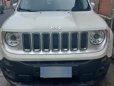 Usata Jeep Renegade Limited 140 CV (102 kW) 2015 Bianco SUV