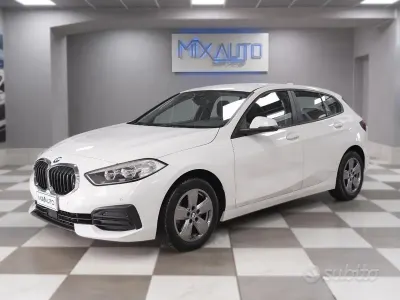 Usata BMW 118 Advantage 150 CV (110 kW) 2021 Bianco Utilitaria
