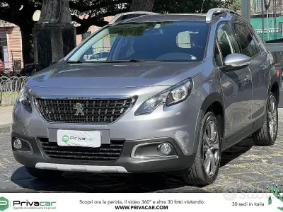 Usata Peugeot 2008 Allure 102 CV (75 kW) 2020 Grigio SUV