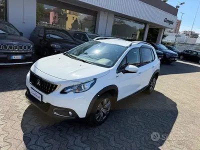 Używany Peugeot 2008 S 110 KM (80 kW) 2019 Biały SUV