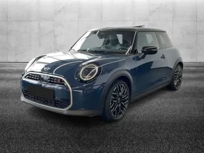 Usata Mini Cooper S Favoured 204 CV (150 kW) 2024 Blu/azzurro Utilitaria