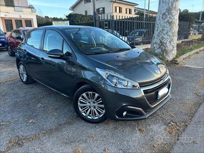 Usata Peugeot 208 74 CV (54 kW) 2017 Grigio Utilitaria