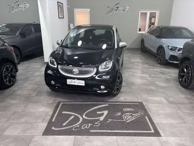 Occasion Smart ForFour Passion 90 ch (66 kW) 2017 Noir Citadine