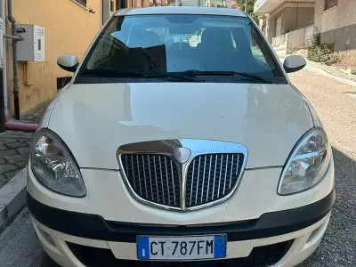 Usata Lancia Ypsilon 69 CV (50 kW) 2005 Utilitaria