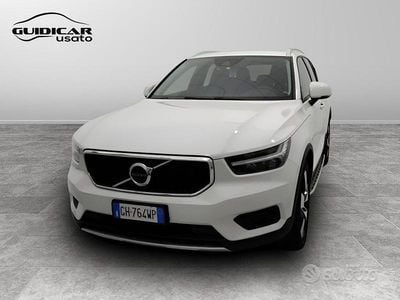 Bianco Usata 2022 Volvo XC40 Momentum SUV | 19.900 € (Ottimo prezzo)
