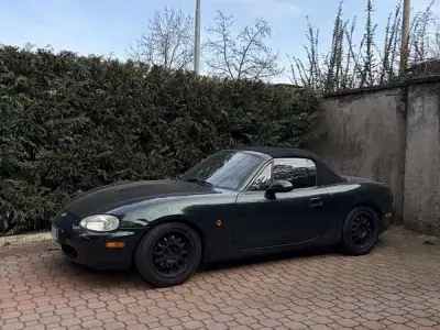 Usata Mazda MX5 140 CV (102 kW) 1998 Cabrio