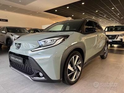 Usata Toyota Aygo X Lounge 72 CV (52 kW) 2024 Grigio SUV
