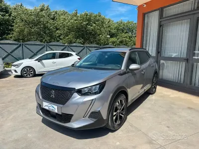 Usata Peugeot 2008 Allure 110 CV (80 kW) 2021 Grigio SUV