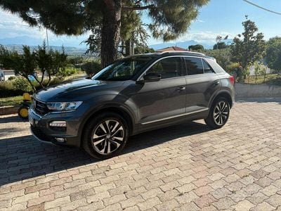 Usata VW T-Roc Sportline 150 CV (110 kW) 2021 Grigio SUV