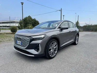 Usata Audi Q4 e-tron S-Line 77 kW (105 CV) 2023 Grigio SUV