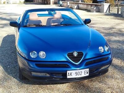 Usata Alfa Romeo Spider 150 CV (110 kW) 1996 Blu Cabrio
